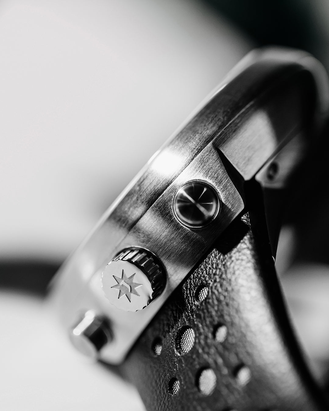 Junghans 1972 Competition Black-AW – Ansicht 4