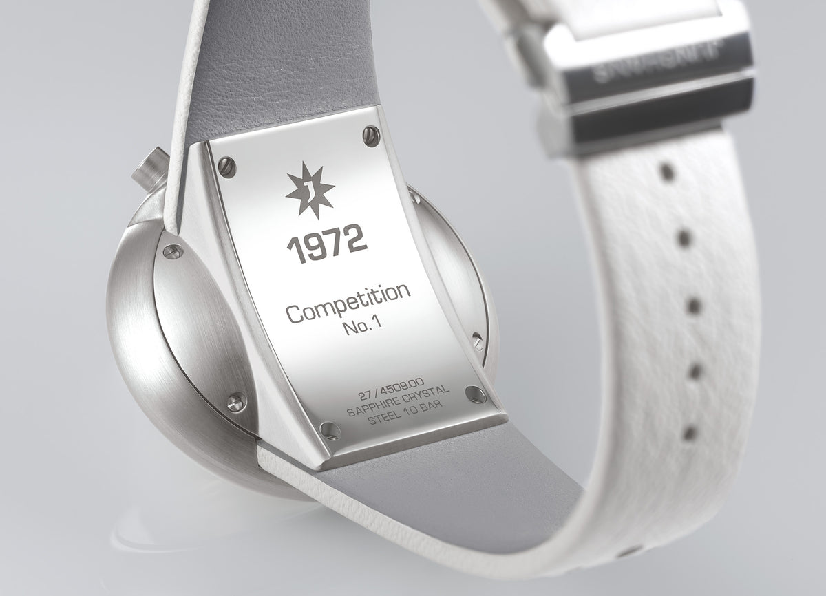 Junghans 1972 Competition White-AW – Ansicht 2
