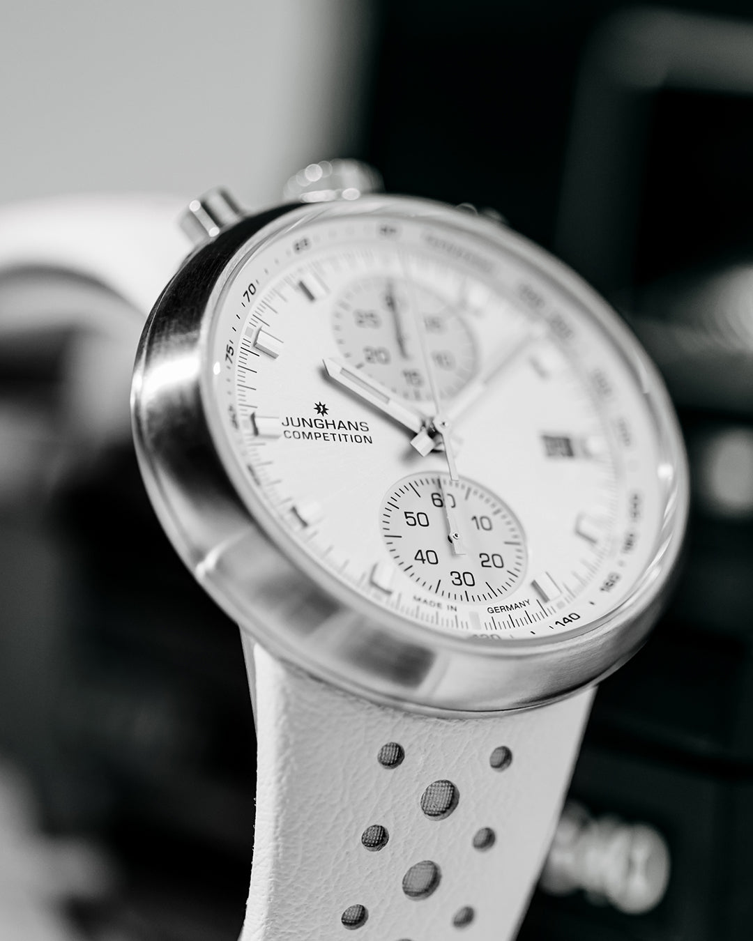 Junghans 1972 Competition White-AW – Ansicht 5