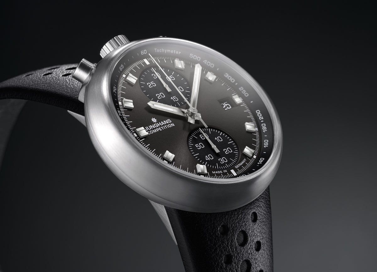 Junghans 1972 Competition Black-AW – Ansicht 2